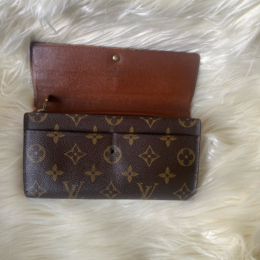 Louis Vuitton Sarah Wallet